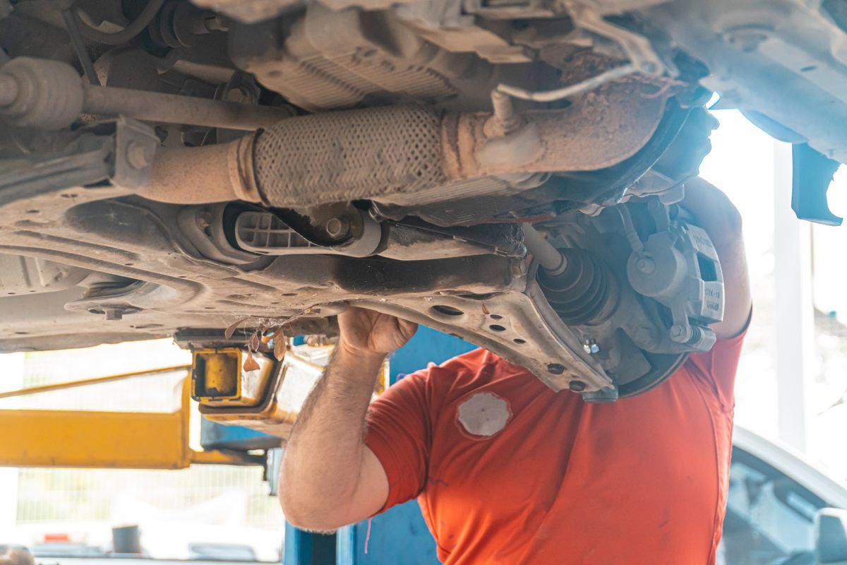 Suspension repair service